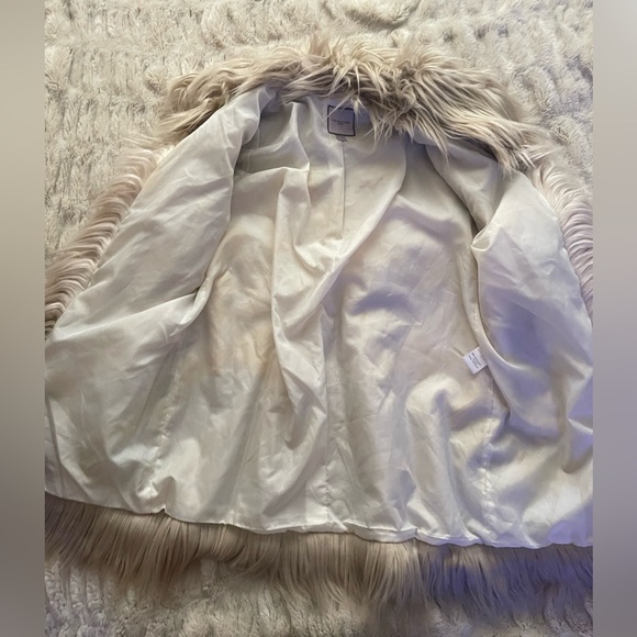 Urbancode Coat in Shaggy Faux Fur, Ombre. - Picture 4 of 16